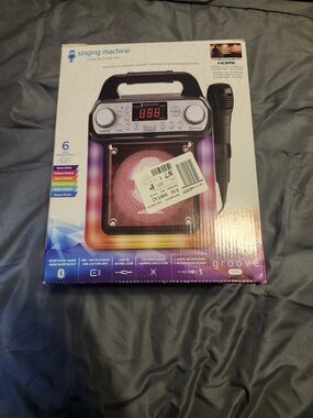 Singing Machine Karaoke Speaker with Microphone -